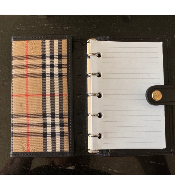 AUTH BURBERRYS VINTAGE NOVA CHECK BI-FOLD LEATHER MINI AGENDA/ORGANIZER PREOWNED - Picture 3 of 8